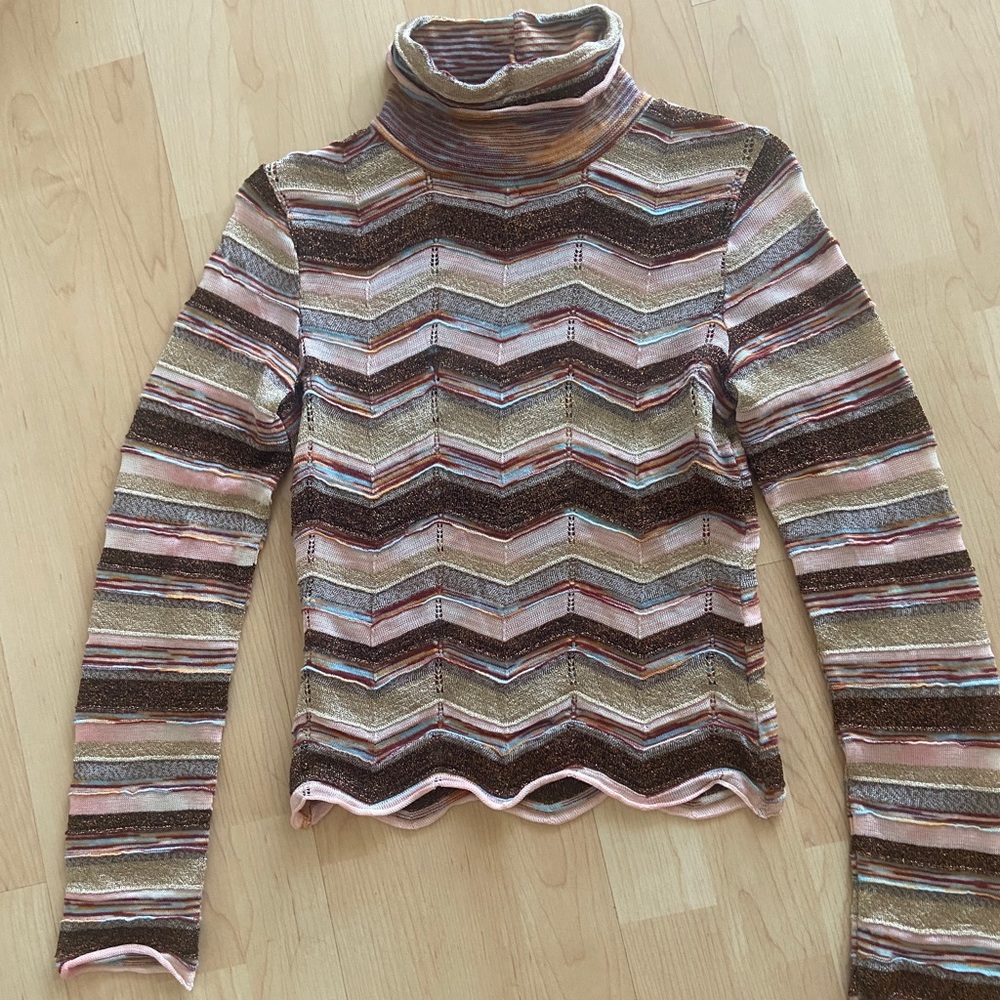 M moschino sweater.   Perfect autumn colours with a little bit of sparkle. Small